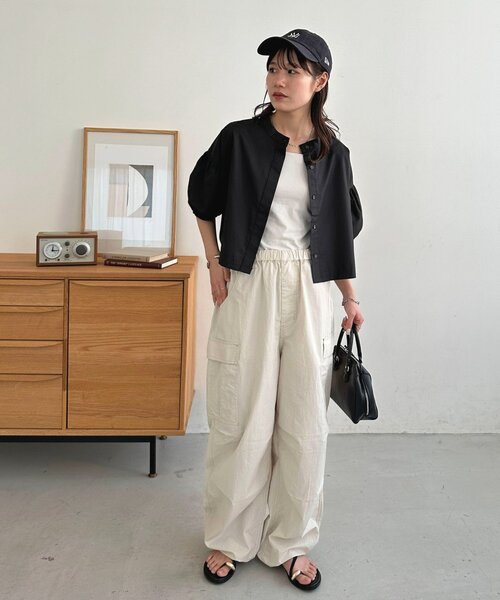 DISCOAT（ディスコート）の「【Enlude】Dカン付きワイドカーゴパンツ《ユニセックス》（カーゴパンツ・レディース・アイボリー/カーキ・SMALL/MEDIUM/LARGE）」の10枚目の写真