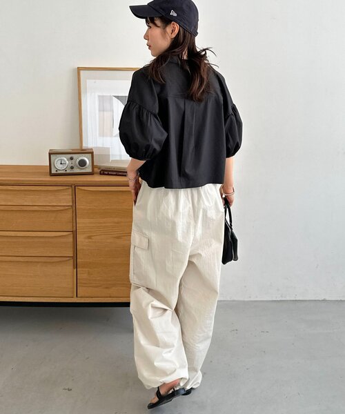 DISCOAT（ディスコート）の「【Enlude】Dカン付きワイドカーゴパンツ《ユニセックス》（カーゴパンツ・レディース・アイボリー/カーキ・SMALL/MEDIUM/LARGE）」の13枚目の写真