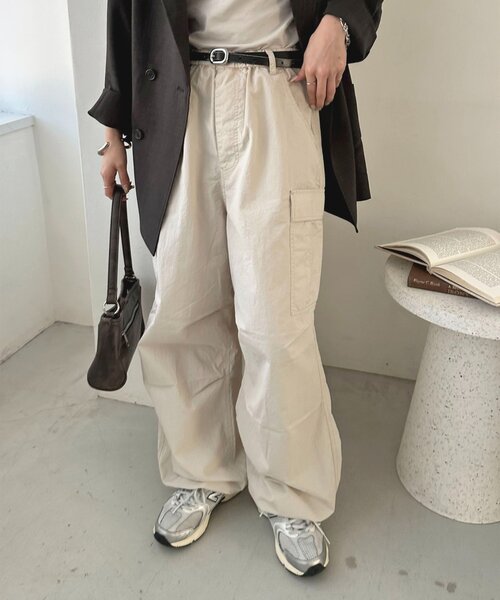 DISCOAT（ディスコート）の「【Enlude】Dカン付きワイドカーゴパンツ《ユニセックス》（カーゴパンツ・レディース・アイボリー/カーキ・SMALL/MEDIUM/LARGE）」の16枚目の写真