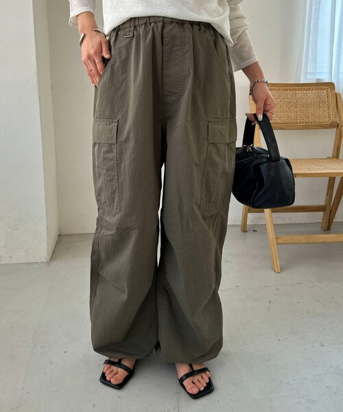 DISCOAT（ディスコート）の「【Enlude】Dカン付きワイドカーゴパンツ《ユニセックス》（カーゴパンツ・レディース・アイボリー/カーキ・SMALL/MEDIUM/LARGE）」の19枚目の写真