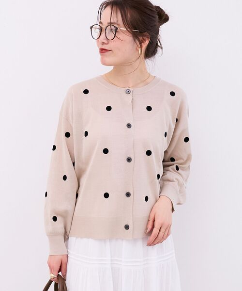 le.coeur blanc(ルクールブラン)の「シアードットフロッキークルーカーデ(カーディガン/ボレロ・レディース・ベージュ系その他2/ブラック系その他・38)」の17枚目の写真