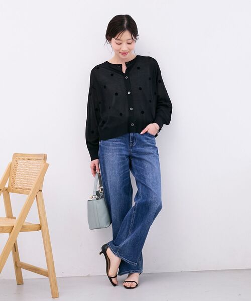 le.coeur blanc(ルクールブラン)の「シアードットフロッキークルーカーデ(カーディガン/ボレロ・レディース・ベージュ系その他2/ブラック系その他・38)」の6枚目の写真
