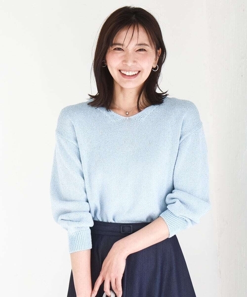 MK MICHEL KLEIN（エムケーミッシェルクラン）の「[洗える]ラメ入りノットヤーンVネックニット（ニット/セーター・レディース・ライトブルー/シルバー・38）」の4枚目の写真