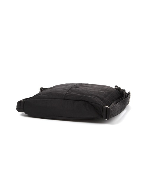 studio CLIP(スタディオクリップ)の「チャーム付きマルチWAYBAG(トートバッグ・レディース・ブラック/カーキ・FREE)」の4枚目の写真