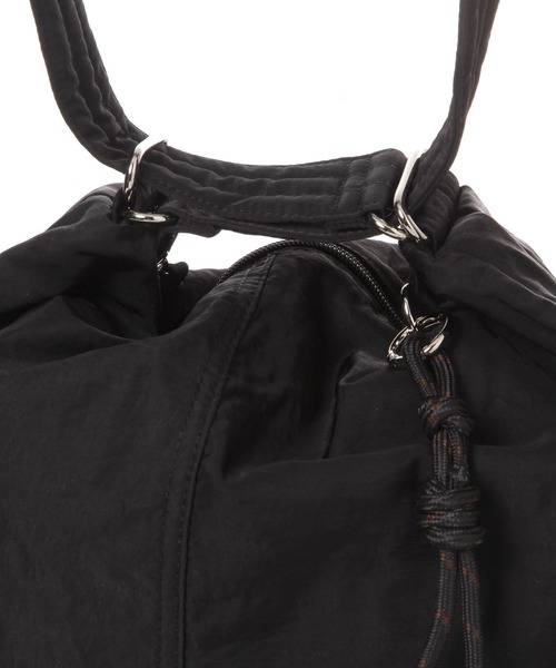 studio CLIP(スタディオクリップ)の「チャーム付きマルチWAYBAG(トートバッグ・レディース・ブラック/カーキ・FREE)」の3枚目の写真