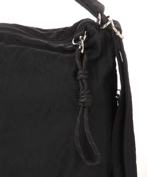 studio CLIP(スタディオクリップ)の「チャーム付きマルチWAYBAG(トートバッグ・レディース・ブラック/カーキ・FREE)」の22枚目の写真
