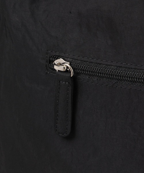 studio CLIP(スタディオクリップ)の「チャーム付きマルチWAYBAG(トートバッグ・レディース・ブラック/カーキ・FREE)」の20枚目の写真