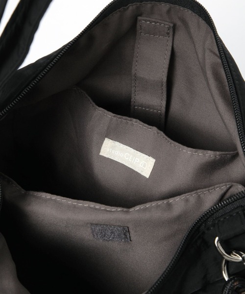 studio CLIP(スタディオクリップ)の「チャーム付きマルチWAYBAG(トートバッグ・レディース・ブラック/カーキ・FREE)」の15枚目の写真
