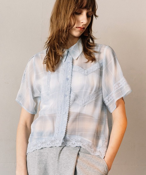 AULA AILA（アウラアイラ）の「チェックレーススイッチングコンパクトシャツ（シャツ/ブラウス・レディース・オレンジ/ライトブルー/ブラック・0）」の8枚目の写真