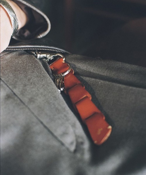 LIDNM（リドム）の「Llife LEATHER KEY CHAIN（キーケース/キーアクセサリー・メンズ・ブラウン系その他/レッド系その他/ブラック系その他・FREE）」の4枚目の写真