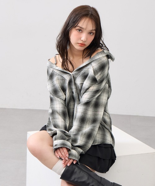 INGNI(イング)の「2Wayオフショルチェック柄シャツ(シャツ/ブラウス・レディース・ブラウン系その他2/ブラック系/ブルー系8・M)」の1枚目の写真