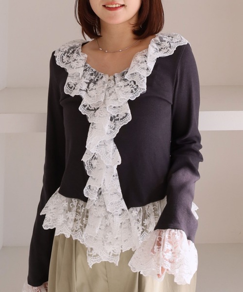 archives(アルシーヴ)の「ドッキングレースフリルカットTOPS(Tシャツ/カットソー・レディース・ブルー/チャコールグレー/グレー/アイボリー・MEDIUM)」の3枚目の写真