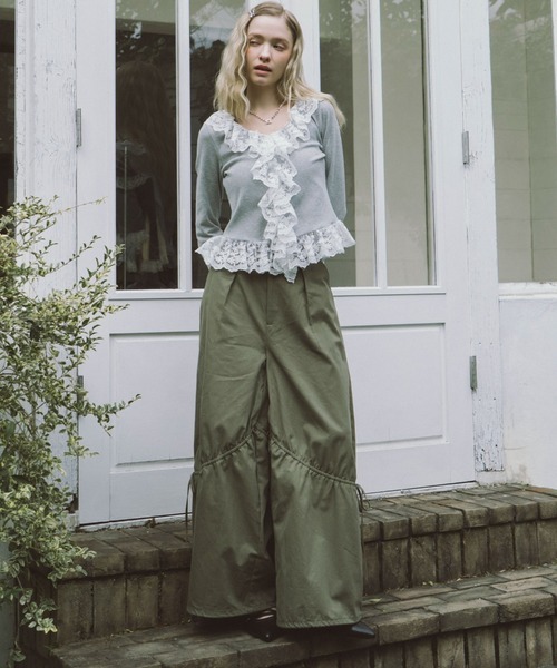 archives(アルシーヴ)の「ドッキングレースフリルカットTOPS(Tシャツ/カットソー・レディース・ブルー/チャコールグレー/グレー/アイボリー・MEDIUM)」の7枚目の写真