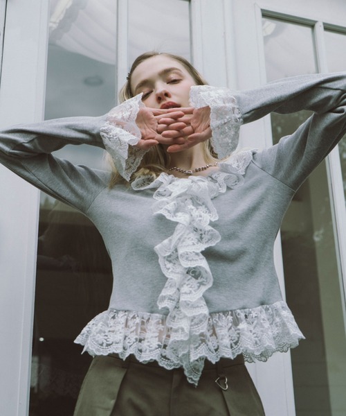 archives(アルシーヴ)の「ドッキングレースフリルカットTOPS(Tシャツ/カットソー・レディース・ブルー/チャコールグレー/グレー/アイボリー・MEDIUM)」の5枚目の写真