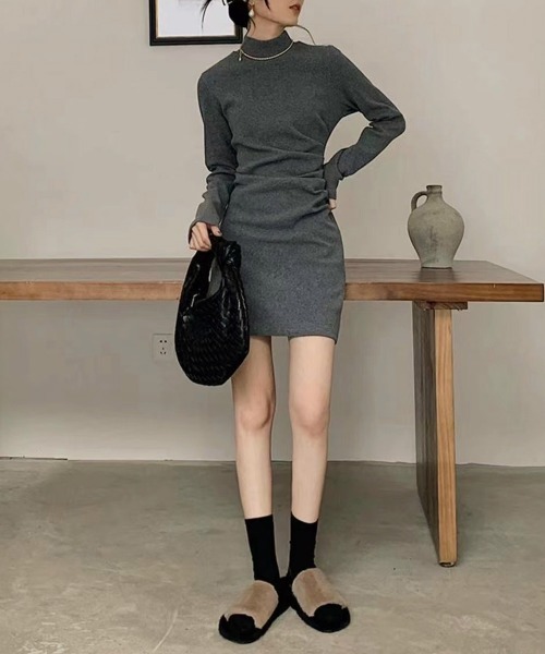 Miniministore(ミニミニストア)の「ミニ丈ギャザーワンピースハイネック韓国風(ワンピース・レディース・ダークグレー・FREE)」の7枚目の写真