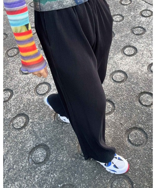 kotohayokozawa(コトハヨコザワ)の「STRAIGHT COLOR PANTS TDX6S-PT01(その他パンツ・レディース・ライトブルー/ブラック・1/2)」の3枚目の写真