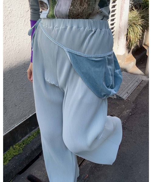 kotohayokozawa(コトハヨコザワ)の「STRAIGHT COLOR PANTS TDX6S-PT01(その他パンツ・レディース・ライトブルー/ブラック・1/2)」の7枚目の写真