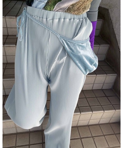 kotohayokozawa(コトハヨコザワ)の「STRAIGHT COLOR PANTS TDX6S-PT01(その他パンツ・レディース・ライトブルー/ブラック・1/2)」の8枚目の写真