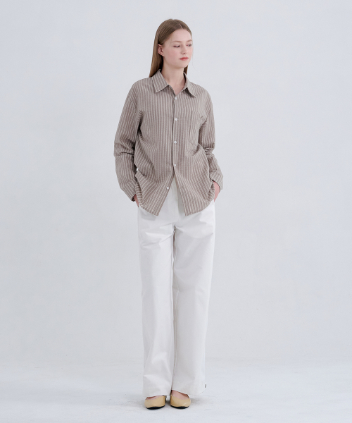 MICANE（ミケーネ）の「フィラストライプオーバーサイズシャツ（シャツ/ブラウス・レディース・スカイブルー/ブラウン・SMALL/MEDIUM/LARGE/X-LARGE）」の9枚目の写真