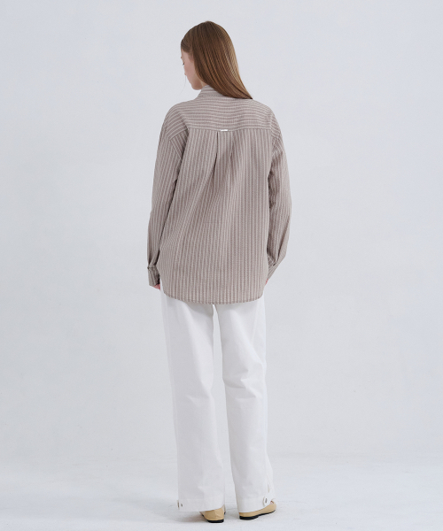MICANE（ミケーネ）の「フィラストライプオーバーサイズシャツ（シャツ/ブラウス・レディース・スカイブルー/ブラウン・SMALL/MEDIUM/LARGE/X-LARGE）」の11枚目の写真