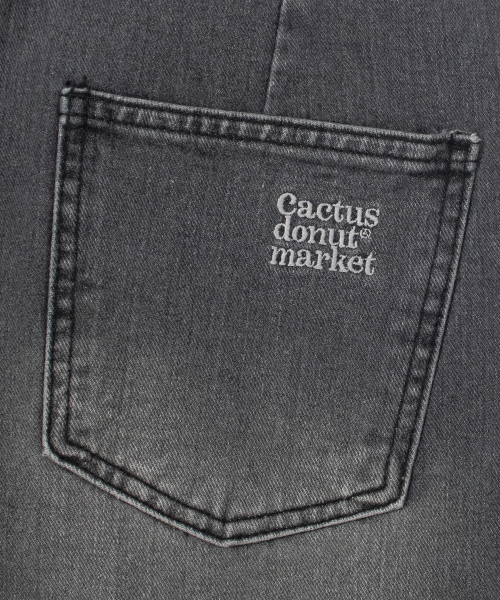 CACTUSDONUTMARKET(カクタスドーナツマーケット)の「One Tuck Bermuda Denim Pants - Black(その他パンツ・メンズ・その他・SMALL/MEDIUM/LARGE)」の5枚目の写真