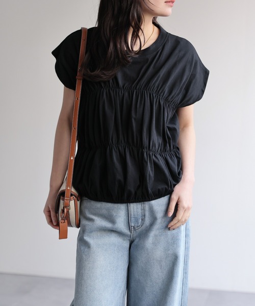 ブラック