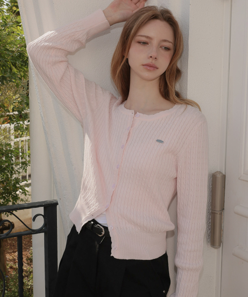 DEHEVE（デヘヴェ）の「Frill Cable Knit Cardigan [Pink]（カーディガン/ボレロ・レディース・PINK・FREE）」の2枚目の写真