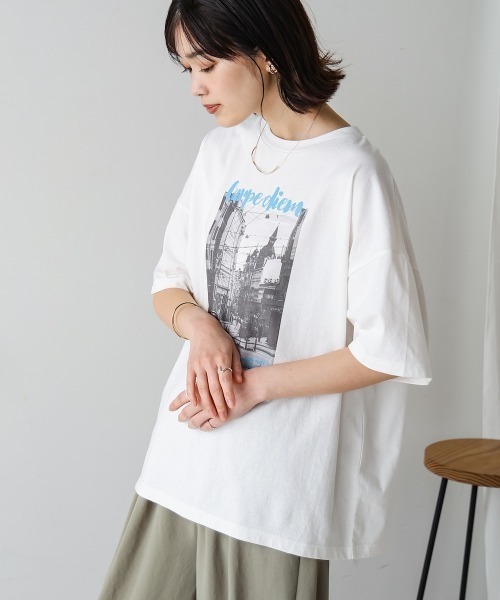 Bou Jeloud(ブージュルード)の「タウンフォトカラーロゴTシャツ(Tシャツ/カットソー・レディース・チャコールグレー/オフホワイト・MEDIUM)」の7枚目の写真