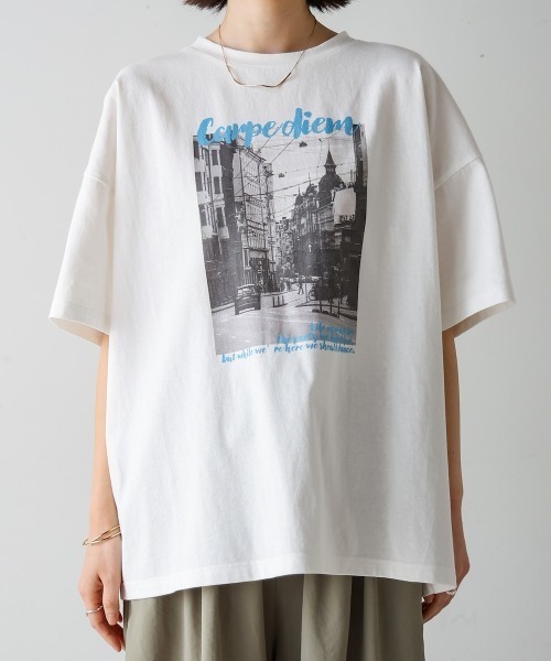 Bou Jeloud(ブージュルード)の「タウンフォトカラーロゴTシャツ(Tシャツ/カットソー・レディース・チャコールグレー/オフホワイト・MEDIUM)」の12枚目の写真