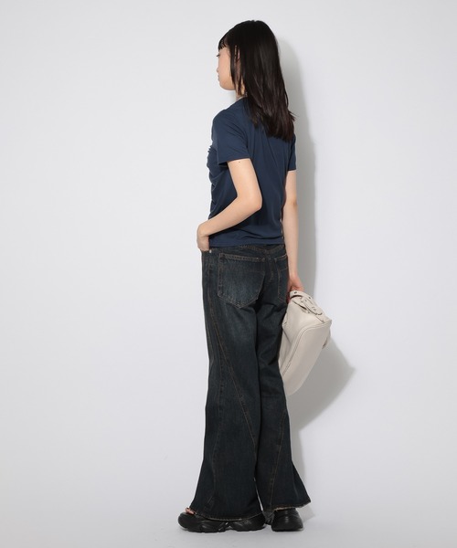 PAGEBOY(ページボーイ)の「ボタンスリットトップス/ギャザートップス(Tシャツ/カットソー・レディース・ブラック/ブルー・FREE)」の4枚目の写真