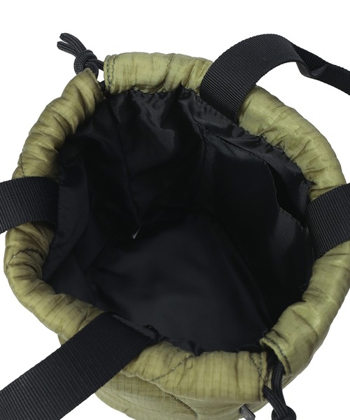 SML(エスエムエル)の「SML (エスエムエル) キルティング 巾着バッグ redad×QUILTING BASKET S ミニバッグ ハンドバッグ K905100(ハンドバッグ・メンズ・カーキ・ONE SIZE)」の9枚目の写真