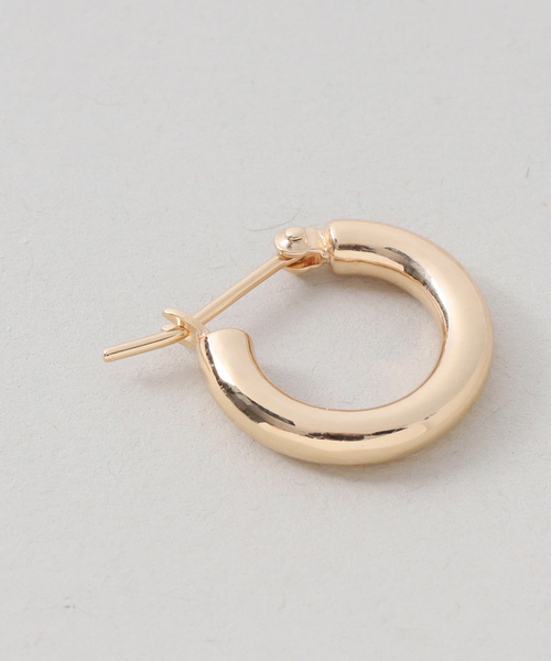 Lilas(リラ)の「《WEB限定》【SAMH by LILAS】フープピアスK18GP(両耳)(ピアス(両耳用)・レディース・ゴールド・FREE)」の10枚目の写真