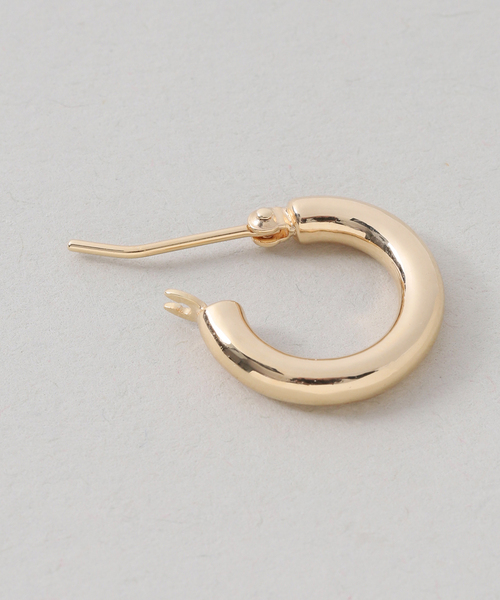 Lilas(リラ)の「《WEB限定》【SAMH by LILAS】フープピアスK18GP(両耳)(ピアス(両耳用)・レディース・ゴールド・FREE)」の11枚目の写真