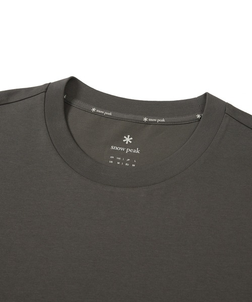 Snow Peak(スノーピーク)の「Snow Peak / Aerocool Sleeve Woven Patch S/S T-Shirt エアロクール スリーブ ウーブンワッペン S/S T シャツ 海外限定(Tシャツ/カットソー・メンズ・ブラック/ホワイト/ダークカーキ・M/L/XL/2XL)」の7枚目の写真