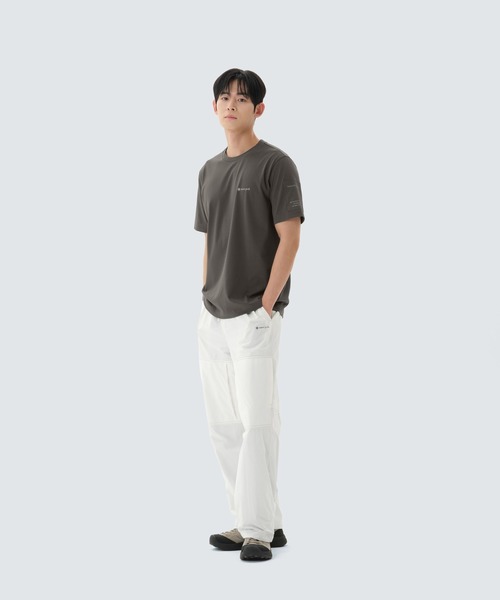 Snow Peak(スノーピーク)の「Snow Peak / Aerocool Sleeve Woven Patch S/S T-Shirt エアロクール スリーブ ウーブンワッペン S/S T シャツ 海外限定(Tシャツ/カットソー・メンズ・ブラック/ホワイト/ダークカーキ・M/L/XL/2XL)」の6枚目の写真