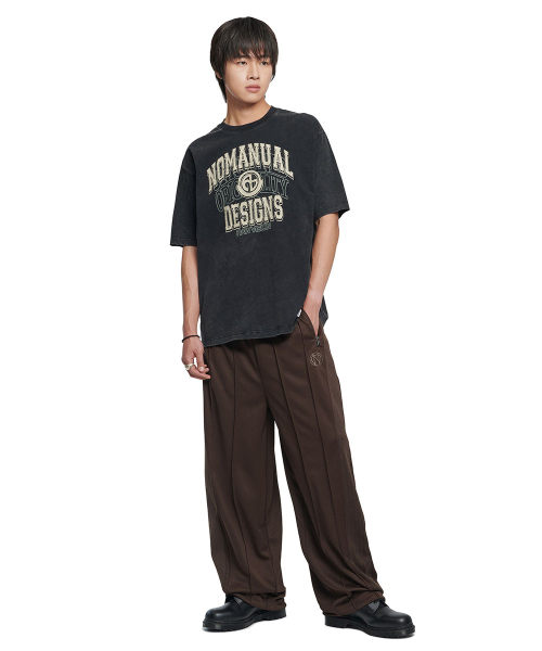 NOMANUAL(NOMANUAL)の「LAYERED ARCH GRAPHIC T-SHIRT - WASHED BLACK(Tシャツ/カットソー・レディース・その他・LARGE/MEDIUM/SMALL/X-LARGE)」の3枚目の写真