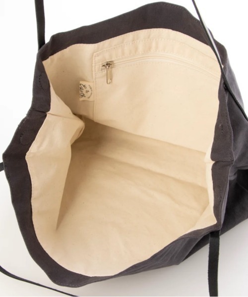 EARTH MADE（アースメイド）の「SLIM LEATHER HANDLE TOTE / WIDE（トートバッグ・レディース・グレー/チャコールグレー/ナチュラル/ベージュ・FREE）」の9枚目の写真