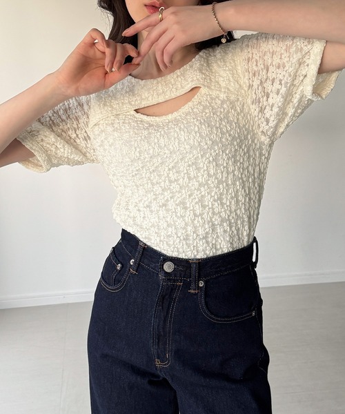 junoah(ジュノア)の「レースカットアウト半袖トップス(Tシャツ/カットソー・レディース・ブラウン/ブラック/アイボリー・LARGE/MEDIUM/SMALL)」の5枚目の写真