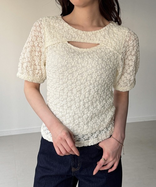 junoah(ジュノア)の「レースカットアウト半袖トップス(Tシャツ/カットソー・レディース・ブラウン/ブラック/アイボリー・LARGE/MEDIUM/SMALL)」の6枚目の写真