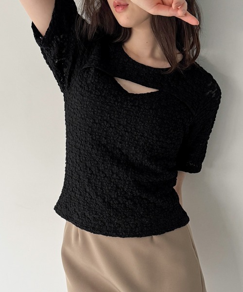 junoah(ジュノア)の「レースカットアウト半袖トップス(Tシャツ/カットソー・レディース・ブラウン/ブラック/アイボリー・LARGE/MEDIUM/SMALL)」の7枚目の写真