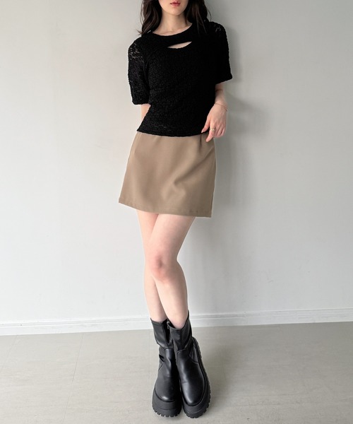 junoah(ジュノア)の「レースカットアウト半袖トップス(Tシャツ/カットソー・レディース・ブラウン/ブラック/アイボリー・LARGE/MEDIUM/SMALL)」の8枚目の写真