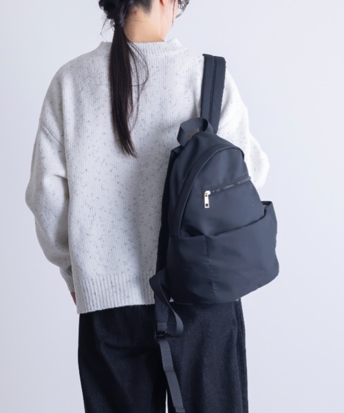 Per sist ence(パーシエンス)の「【超軽量×多収納】撥水マルチポケットリュック(バックパック/リュック・レディース・ピンク/ベージュ/グレー/グレイッシュベージュ/ブラック/カーキ・ONE SIZE)」の1枚目の写真