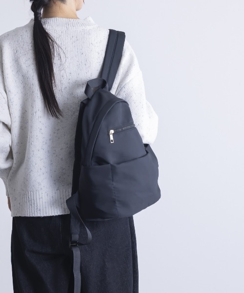 Per sist ence(パーシエンス)の「【超軽量×多収納】撥水マルチポケットリュック(バックパック/リュック・レディース・ピンク/ベージュ/グレー/グレイッシュベージュ/ブラック/カーキ・ONE SIZE)」の12枚目の写真