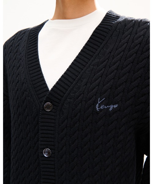 KENZO(ケンゾー)の「'KENZO Signature' エンブロイダリー ケーブル ニット カーディガン(カーディガン/ボレロ・メンズ・ブラック系その他5・X-LARGE/MEDIUM/X-SMALL)」の1枚目の写真