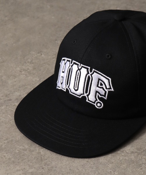 HUF（ハフ）の「【HUF/ハフ】CLASSIC ARCH SNAPBACK / 6パネル フラット バイザー キャップ（キャップ・メンズ・ブラック・FREE）」の4枚目の写真