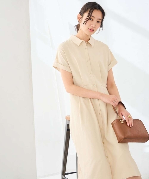 a.v.v(アーヴェヴェ)の「【WEB限定】ドルマンスリーブシャツワンピース(ワンピース・レディース・ネイビー/ベージュ・36/40/38)」の1枚目の写真
