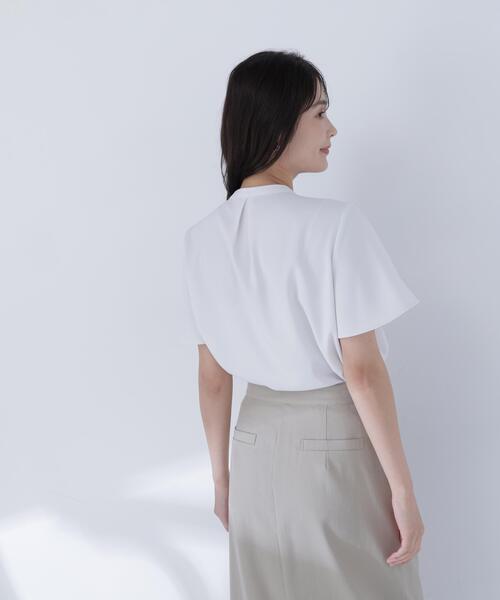 NATURAL BEAUTY BASIC(ナチュラルビューティーベーシック)の「フロントタックブラウス半袖(シャツ/ブラウス・レディース・ベージュ/ブラウン/オフホワイト/ブルー・SMALL/MEDIUM)」の15枚目の写真