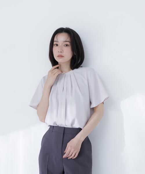 NATURAL BEAUTY BASIC(ナチュラルビューティーベーシック)の「フロントタックブラウス半袖(シャツ/ブラウス・レディース・ベージュ/ブラウン/オフホワイト/ブルー・SMALL/MEDIUM)」の22枚目の写真