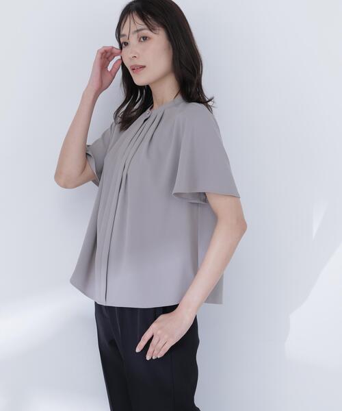 NATURAL BEAUTY BASIC(ナチュラルビューティーベーシック)の「フロントタックブラウス半袖(シャツ/ブラウス・レディース・ベージュ/ブラウン/オフホワイト/ブルー・SMALL/MEDIUM)」の7枚目の写真