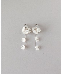 tone（トーン）の「【推しに愛されるアクセサリー】こぼれる小花の2wayイヤリング（サージカルステンレス）(MA)（イヤリング）」